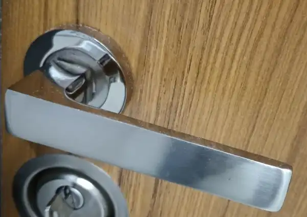 BST-REZERVNA KVAKA, HROM-JEDNA STRANA